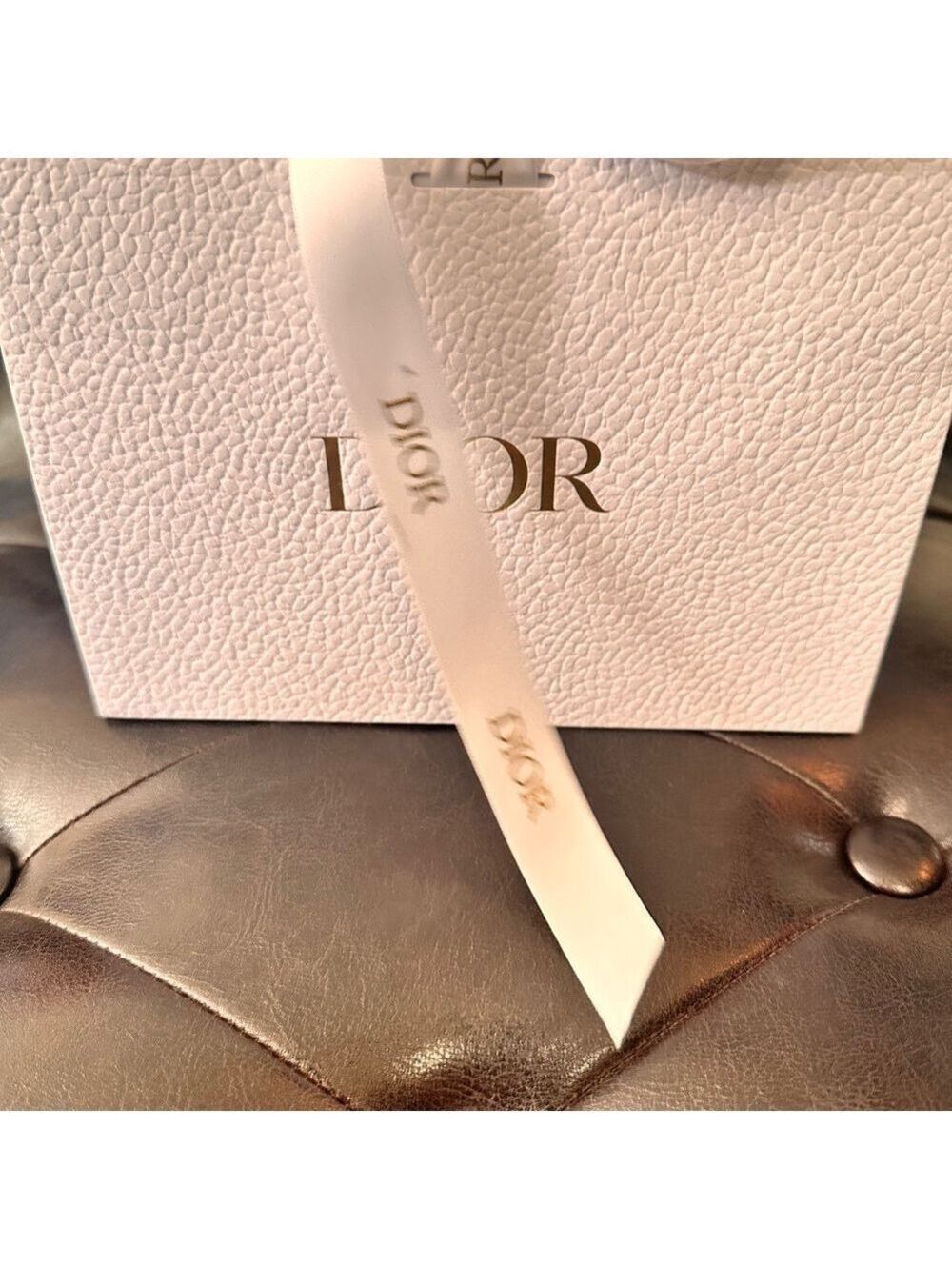 Luxury Shopping Bags - Picture 2 of 3